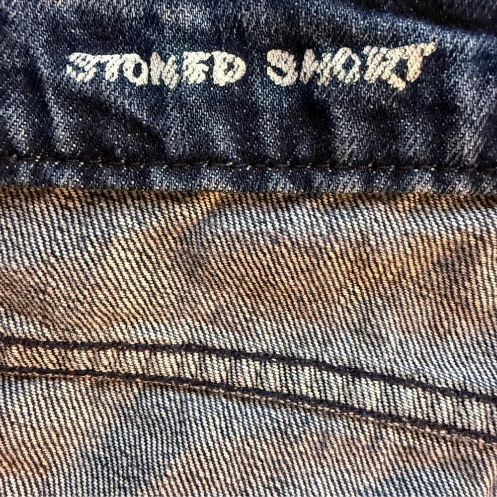 Volcom Y2K Denim Frayed Hem Shorts Size 28 Festival Distressed Denim Streetwear